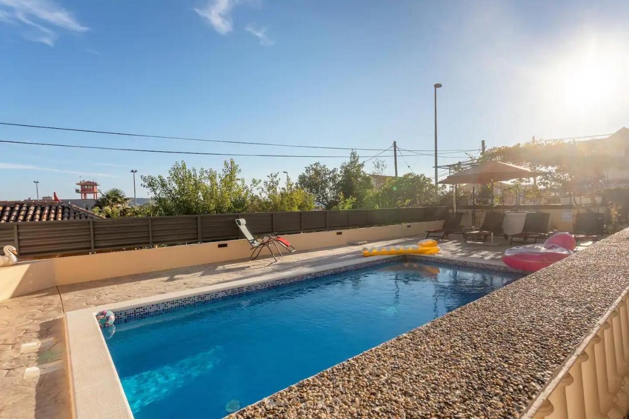 Apartments With A Swimming Pool Kastel Sucurac, Kastela - 21394 Luaran gambar