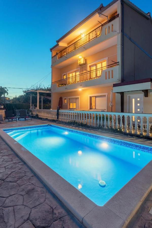 Apartments With A Swimming Pool Kastel Sucurac, Kastela - 21394 Luaran gambar